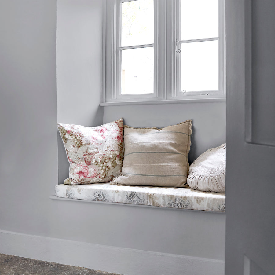 Shabby Chic Paint - Shabby Gray Lady