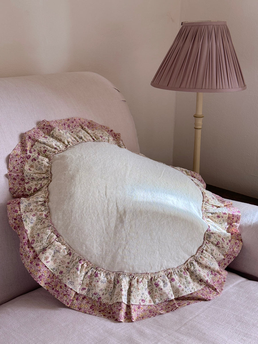 Lilac Floral Grain Linen Round Pillow