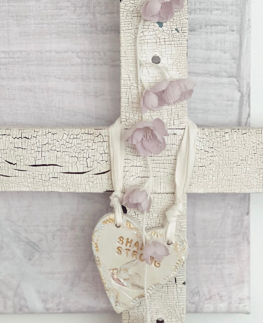 Laura Venosa Original Art - Shabby Strong Heart