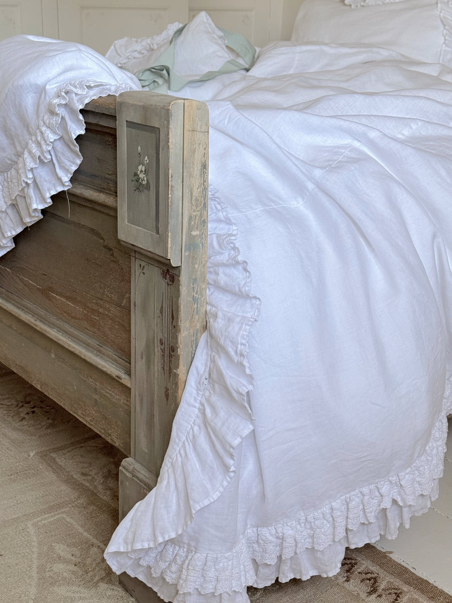 Duchess Petticoat Linen Bedding by Rachel Ashwell®